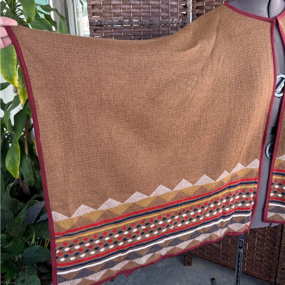 NOVICA Spicy Paprika Cape 100% baby alpaca made in Peru - Picture 9 of 10